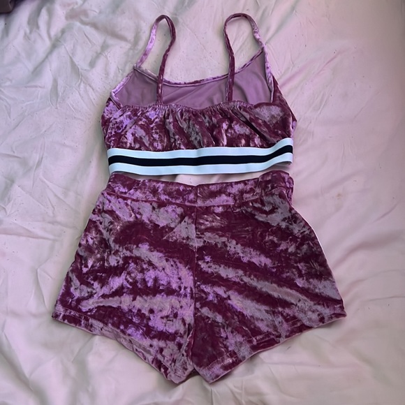 2 piece set - Picture 2 of 2